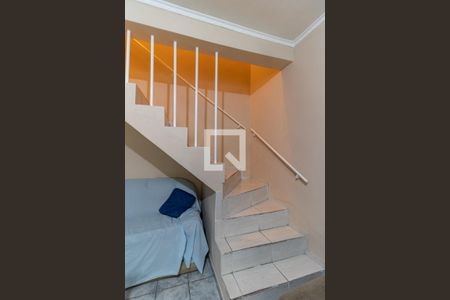 Escada de casa à venda com 3 quartos, 115m² em Jardim Patente Novo, São Paulo