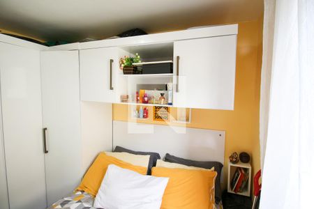 Quarto 1 de apartamento para alugar com 2 quartos, 53m² em Conjunto Residencial José Bonifácio, São Paulo