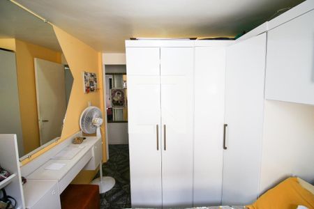 Quarto 1 de apartamento para alugar com 2 quartos, 53m² em Conjunto Residencial José Bonifácio, São Paulo