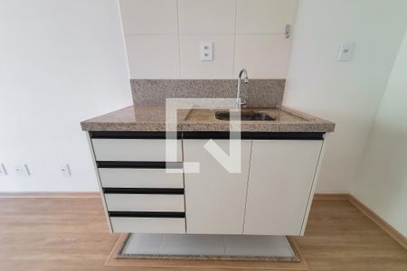 Sala / Cozinha de apartamento para alugar com 1 quarto, 32m² em Vila Mariana, São Paulo