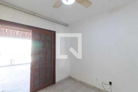 Quarto 1 de casa para alugar com 3 quartos, 200m² em Jardim Três Marias, São Paulo