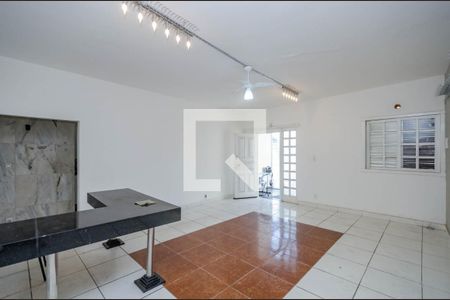 Sala 1 de casa à venda com 7 quartos, 500m² em Caiçaras, Belo Horizonte