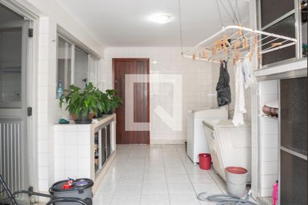 Casa para alugar com 234m², 3 quartos e 2 vagas Casa para alugar com 234m², 3 quartos e 2 vagasÁrea de Serviço