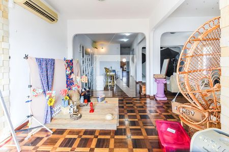 Sala 2 de casa à venda com 4 quartos, 536m² em Rio Branco, Porto Alegre