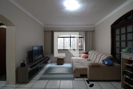 Sala de casa à venda com 4 quartos, 219m² em Vila Santo Estevão, São Paulo