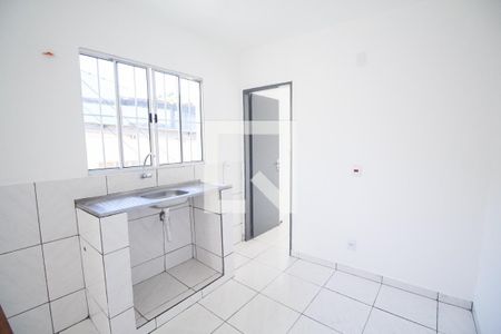 Cozinha de casa para alugar com 1 quarto, 50m² em Vila Zulmira, São Paulo