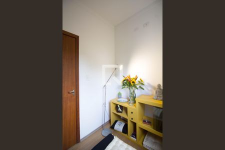 Casa de condomínio para alugar com 90m², 2 quartos e 2 vagas Casa de condomínio para alugar com 90m², 2 quartos e 2 vagasCloset