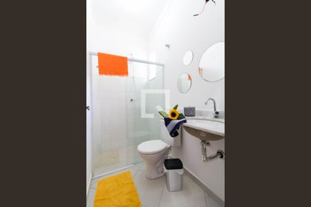 Casa de condomínio para alugar com 90m², 2 quartos e 2 vagas Casa de condomínio para alugar com 90m², 2 quartos e 2 vagasBanheiro