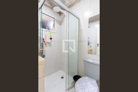 Banheiro de apartamento à venda com 3 quartos, 75m² em Vila Pierina, São Paulo