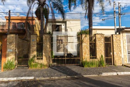 Fachada de casa à venda com 3 quartos, 400m² em Vila Silvia, São Paulo