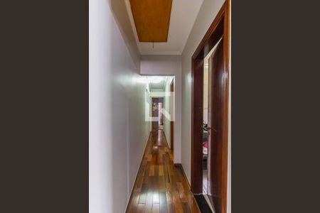 Corredor Dormitórios de casa à venda com 3 quartos, 300m² em Vila Camilopolis, Santo André