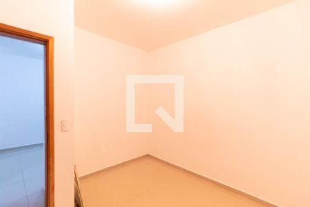 Quarto 2 de apartamento para alugar com 2 quartos, 42m² em Parque Boturussu, São Paulo