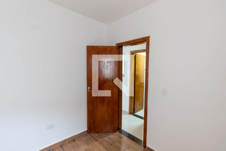 Quarto 2 de apartamento para alugar com 2 quartos, 42m² em Jardim Eliane, São Paulo