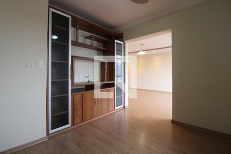 Sala de TV de apartamento para alugar com 3 quartos, 162m² em Vila Itapura, Campinas