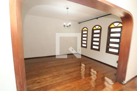 Sala de casa para alugar com 4 quartos, 200m² em Chácara Belenzinho, São Paulo