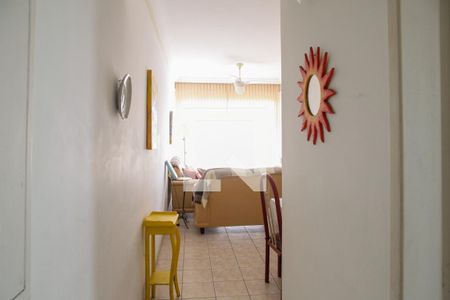 Sala - Entrada de apartamento para alugar com 3 quartos, 84m² em Jardim Las Palmas, Guarujá