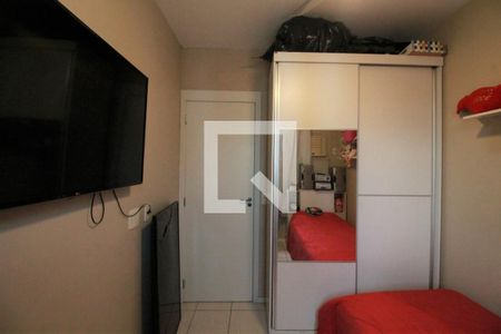 Quarto 1 de apartamento para alugar com 2 quartos, 44m² em Del Castilho, Rio de Janeiro
