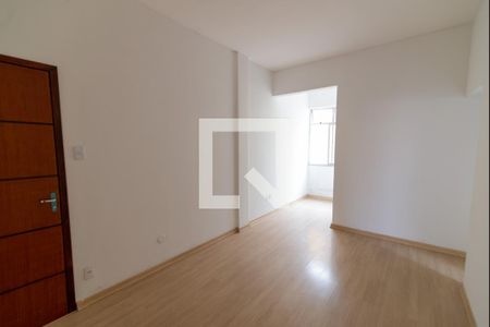 Apartamento à venda com 76m², 2 quartos e 1 vagaSala