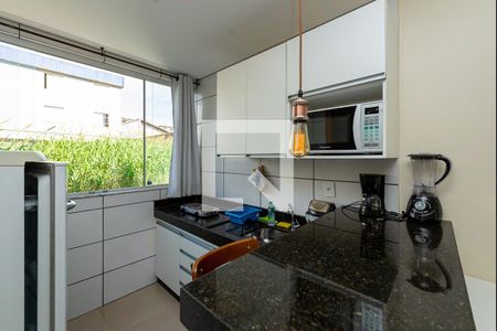 Cozinha de apartamento para alugar com 1 quarto, 32m² em Paquetá, Belo Horizonte