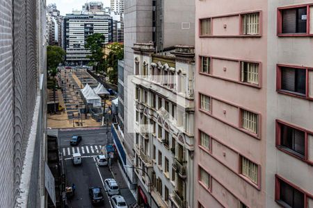 Vista de apartamento para alugar com 2 quartos, 70m² em República, São Paulo