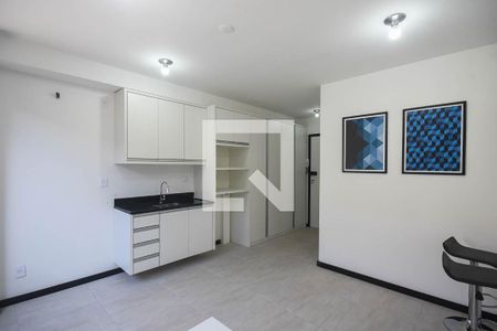 Sala / quarto de kitnet/studio à venda com 1 quarto, 34m² em Vila Sônia, São Paulo