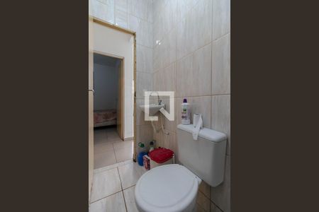 Casa de condomínio à venda com 51m², 2 quartos e 1 vaga Casa de condomínio à venda com 51m², 2 quartos e 1 vagaBanheiro Social