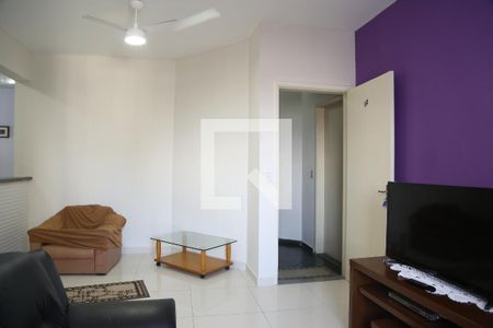 Sala de apartamento para alugar com 3 quartos, 98m² em Canto do Forte, Praia Grande