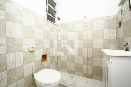 Banheiro de kitnet/studio para alugar com 1 quarto, 28m² em Centro, Rio de Janeiro