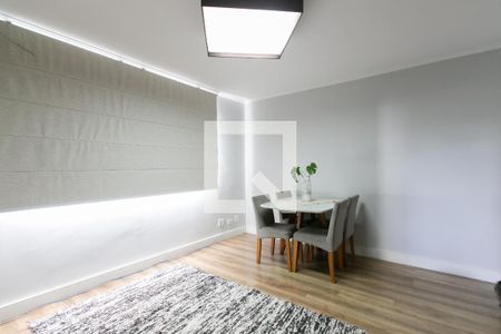 Sala  de apartamento à venda com 2 quartos, 49m² em Vila Carmosina, São Paulo