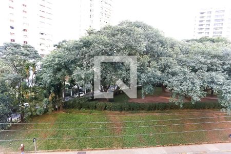 Vista de apartamento para alugar com 3 quartos, 250m² em Real Parque, São Paulo