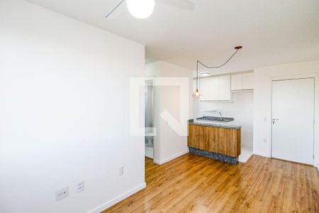 Sala de apartamento para alugar com 2 quartos, 43m² em Santo Amaro, São Paulo