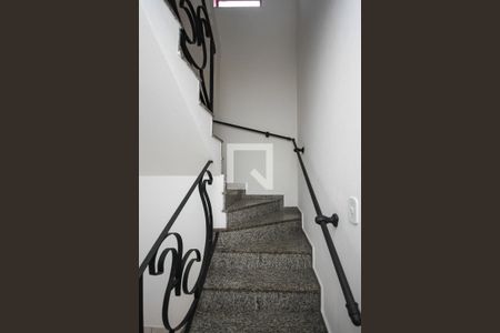 Escada de casa à venda com 3 quartos, 170m² em Vila Ivone, São Paulo