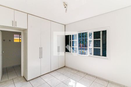 Casa à venda com 3 quartos, 130m² em Vila Cordeiro, São Paulo