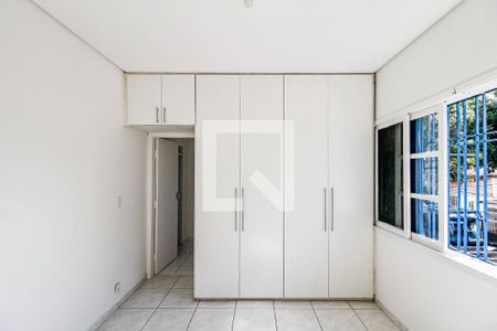 Casa à venda com 3 quartos, 132m² em Vila Cordeiro, São Paulo