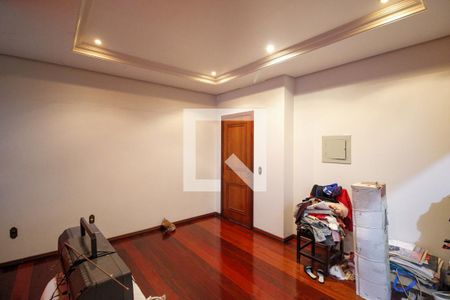 Casa para alugar com 370m², 4 quartos e 4 vagas Casa para alugar com 370m², 4 quartos e 4 vagasSala 2