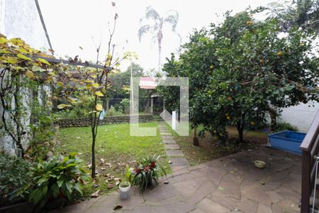 Casa para alugar com 370m², 4 quartos e 4 vagas Casa para alugar com 370m², 4 quartos e 4 vagasQuintal