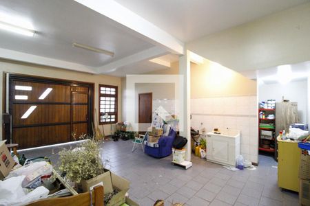 Casa para alugar com 370m², 4 quartos e 4 vagas Casa para alugar com 370m², 4 quartos e 4 vagasGaragem