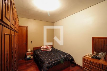 Casa para alugar com 370m², 4 quartos e 4 vagas Casa para alugar com 370m², 4 quartos e 4 vagasQuarto 1