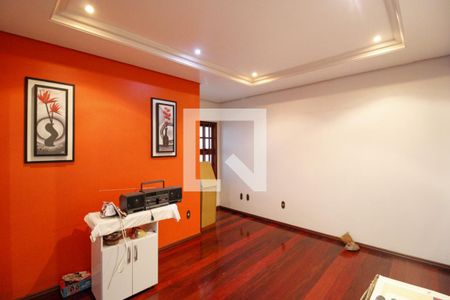 Casa para alugar com 370m², 4 quartos e 4 vagas Casa para alugar com 370m², 4 quartos e 4 vagasSala 2