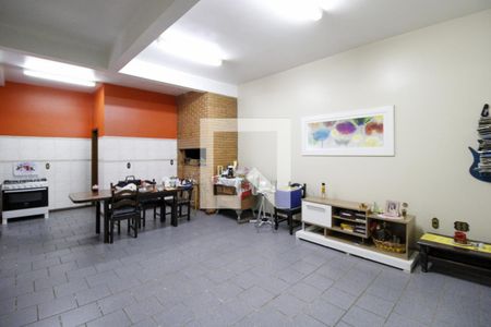 Casa para alugar com 370m², 4 quartos e 4 vagas Casa para alugar com 370m², 4 quartos e 4 vagasSalão de Festas