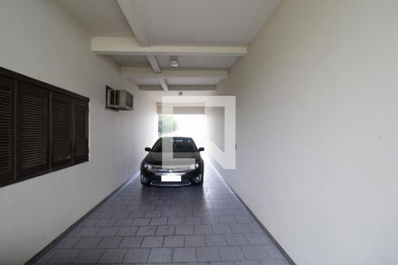 Casa para alugar com 370m², 4 quartos e 4 vagas Casa para alugar com 370m², 4 quartos e 4 vagasGaragem