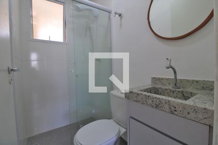 Banheiro de apartamento para alugar com 1 quarto, 33m² em Chácara Santo Antônio (zona Sul), São Paulo