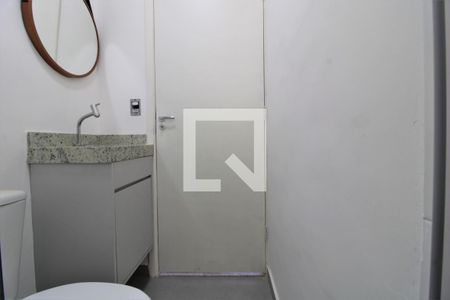 Banheiro de apartamento para alugar com 1 quarto, 33m² em Chácara Santo Antônio (zona Sul), São Paulo