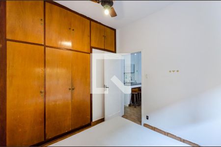 Quarto de apartamento para alugar com 1 quarto, 50m² em Embaré, Santos