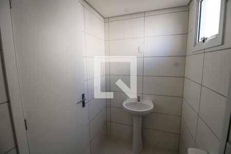Banheiro de apartamento à venda com 2 quartos, 54m² em Bairro Fátima, Canoas