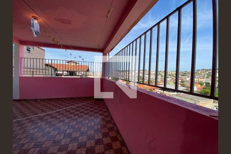 Casa à venda com 4 quartos, 130m² em Monte Castelo, Contagem