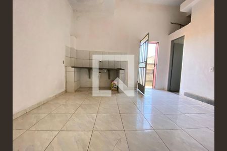 Casa à venda com 4 quartos, 130m² em Monte Castelo, Contagem