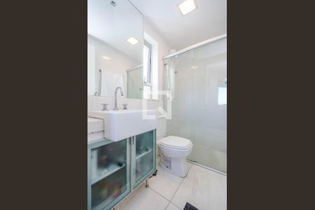 Apartamento para alugar com 70m², 1 quarto e 2 vagas Apartamento para alugar com 70m², 1 quarto e 2 vagasBanheiro da Suíte