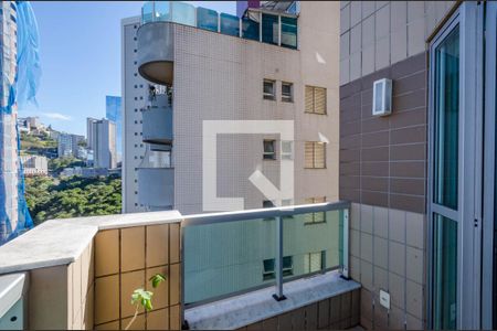 Varanda da Sala de apartamento para alugar com 1 quarto, 70m² em Vale do Sereno, Nova Lima
