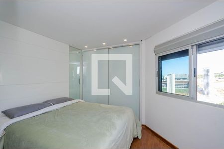Apartamento para alugar com 70m², 1 quarto e 2 vagas Apartamento para alugar com 70m², 1 quarto e 2 vagasSuíte